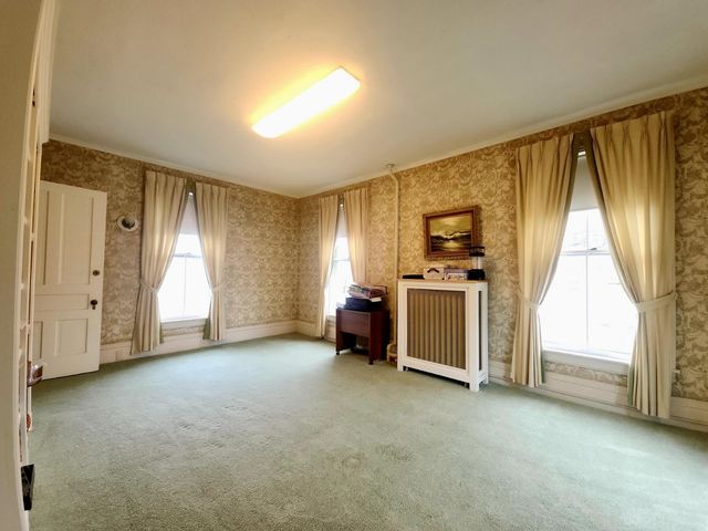 2 S Spring Street, Concord, NH 03301