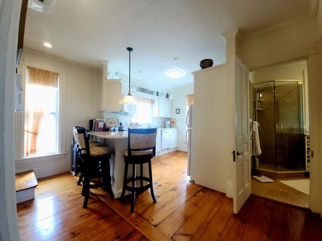 2 S Spring Street, Concord, NH 03301