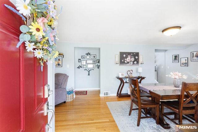 19 Glenview Drive, West Orange, NJ 07052