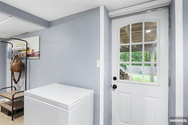 19 Glenview Drive, West Orange, NJ 07052