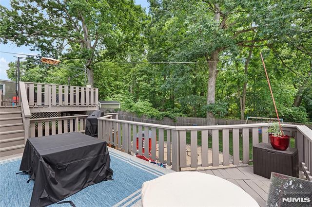 19 Glenview Drive, West Orange, NJ 07052