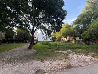 1121 W 15th 1/2 Street, Houston, TX 77008