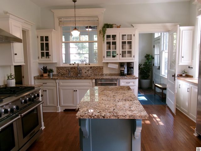 504 E College St, Mayfield, KY 42066