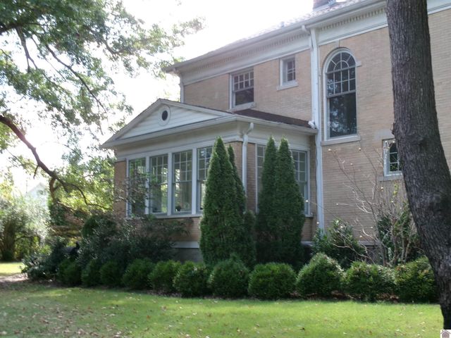 504 E College St, Mayfield, KY 42066