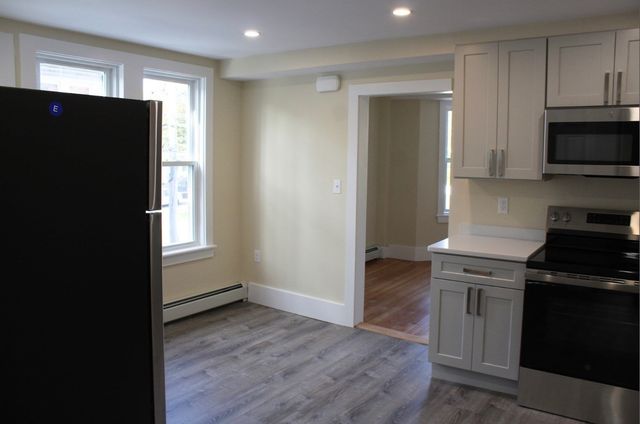 78 Endicott St 1R, Peabody, MA 01960