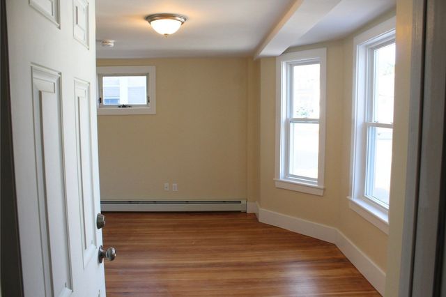 78 Endicott St 1R, Peabody, MA 01960
