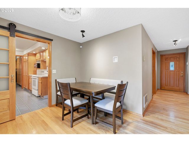 1111 Ne 126TH Loop, Vancouver, WA 98685