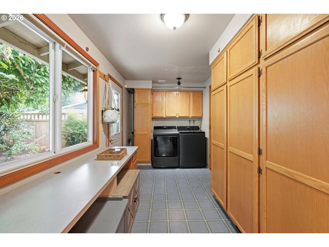1111 Ne 126TH Loop, Vancouver, WA 98685