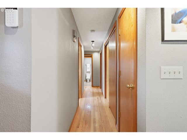 1111 Ne 126TH Loop, Vancouver, WA 98685