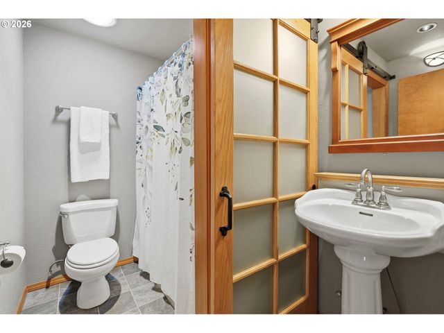 1111 Ne 126TH Loop, Vancouver, WA 98685