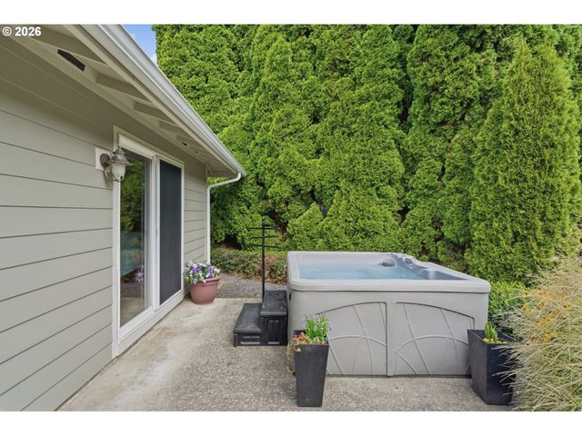 1111 Ne 126TH Loop, Vancouver, WA 98685