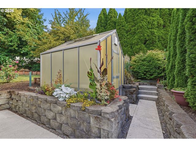 1111 Ne 126TH Loop, Vancouver, WA 98685