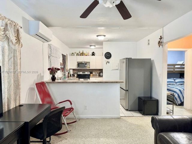130 NW 16th Avenue, Miami, FL 33125