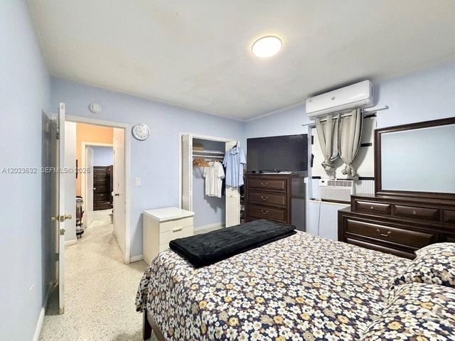 130 NW 16th Avenue, Miami, FL 33125