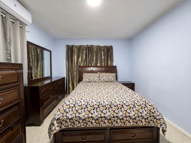 130 NW 16th Avenue, Miami, FL 33125