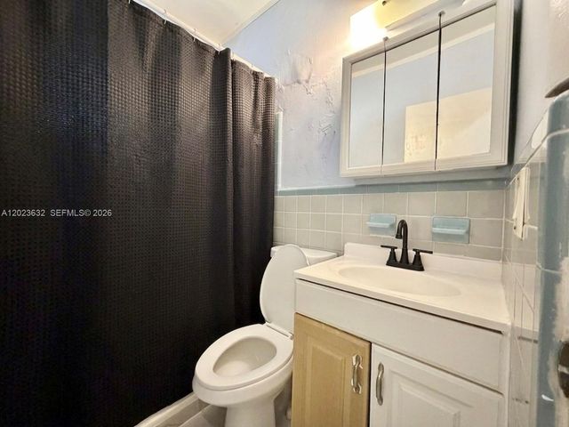 130 NW 16th Avenue, Miami, FL 33125