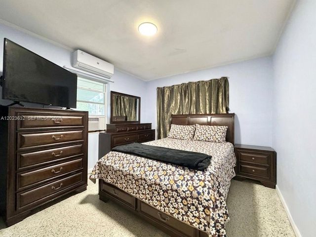 130 NW 16th Avenue, Miami, FL 33125