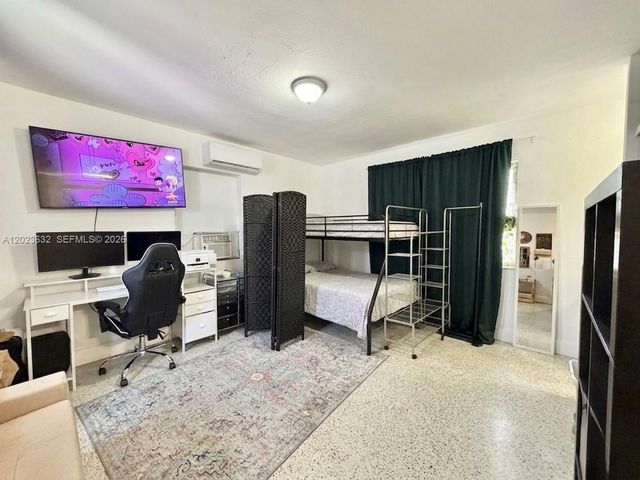 130 NW 16th Avenue, Miami, FL 33125