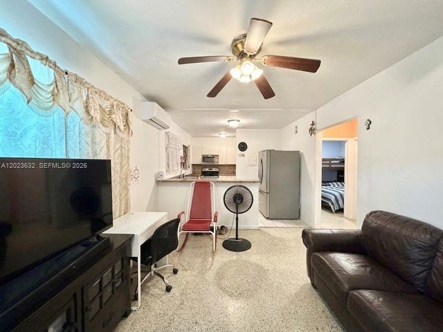 130 NW 16th Avenue, Miami, FL 33125
