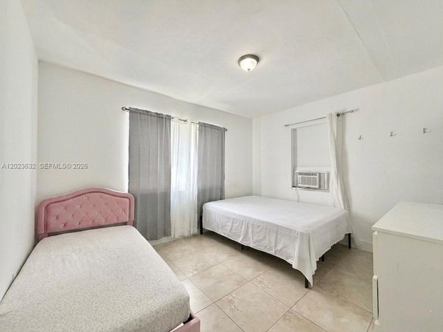 130 NW 16th Avenue, Miami, FL 33125
