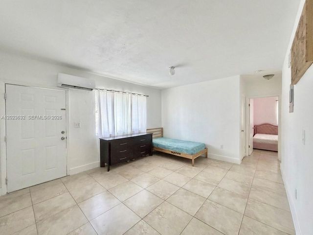 130 NW 16th Avenue, Miami, FL 33125