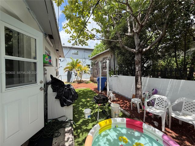 130 NW 16th Avenue, Miami, FL 33125