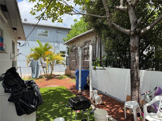 130 NW 16th Avenue, Miami, FL 33125