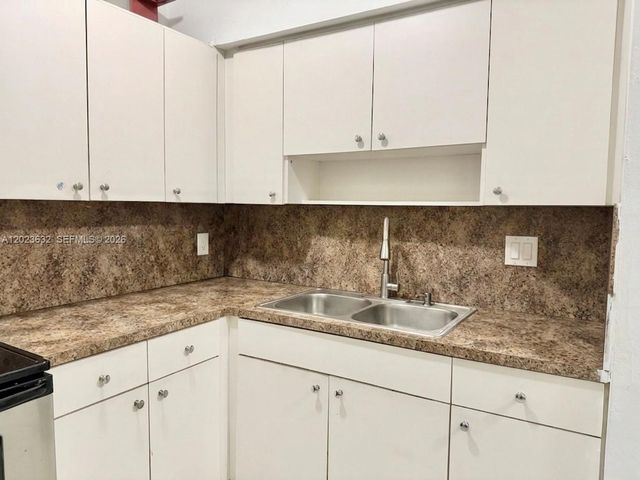 130 NW 16th Avenue, Miami, FL 33125