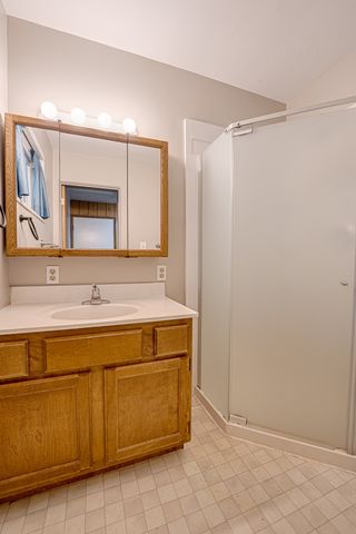 1127 Santa Rosa Avenue, Wheaton, IL 60187