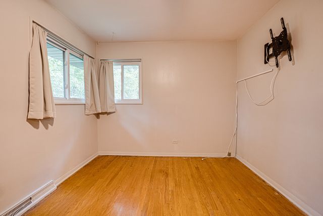 1127 Santa Rosa Avenue, Wheaton, IL 60187