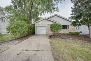 1127 Santa Rosa Avenue, Wheaton, IL 60187