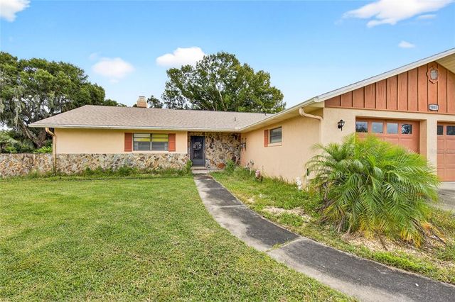9835 WEDGEWOOD LANE, Leesburg, FL 34788