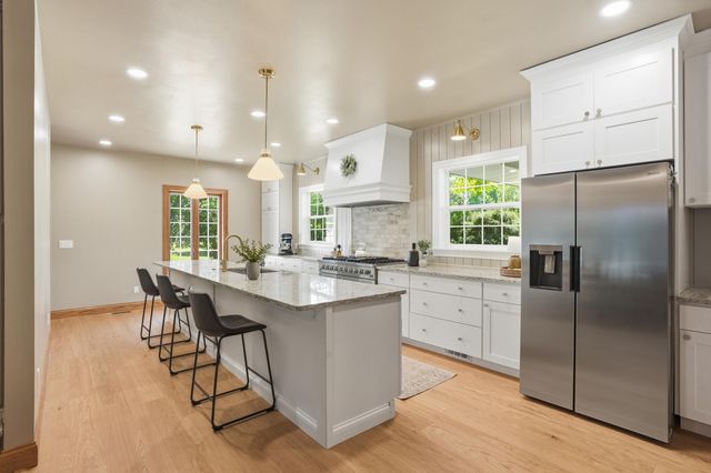 3154 Thornhill Drive, Valparaiso, IN 46385