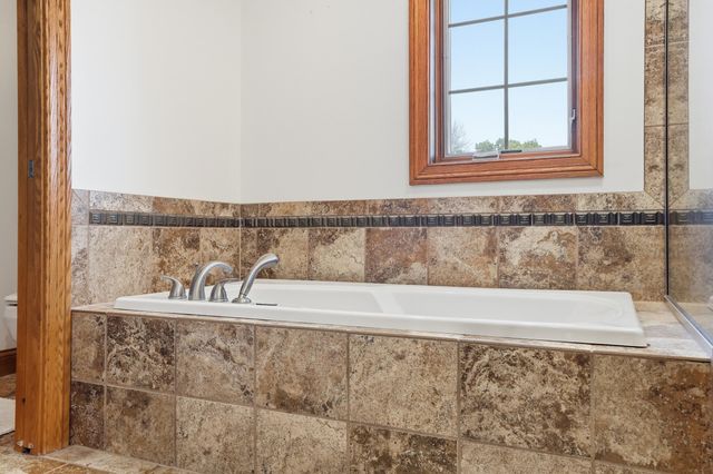 3154 Thornhill Drive, Valparaiso, IN 46385