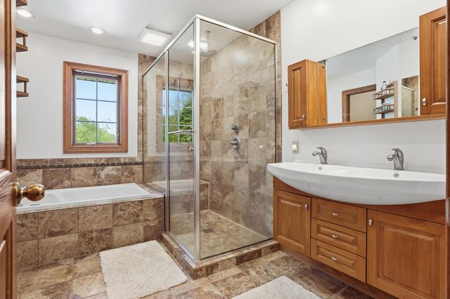 3154 Thornhill Drive, Valparaiso, IN 46385