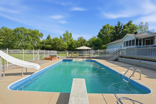 3154 Thornhill Drive, Valparaiso, IN 46385