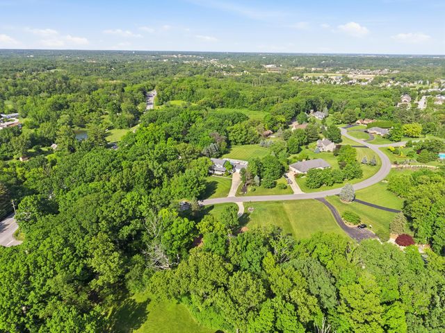 3154 Thornhill Drive, Valparaiso, IN 46385