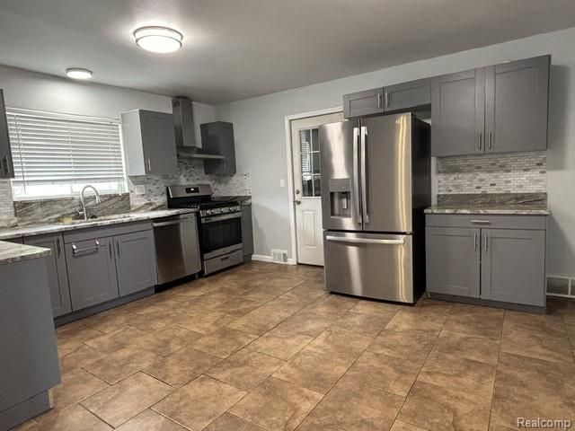11853 Plumbrook Road, Sterling Heights, MI 48312