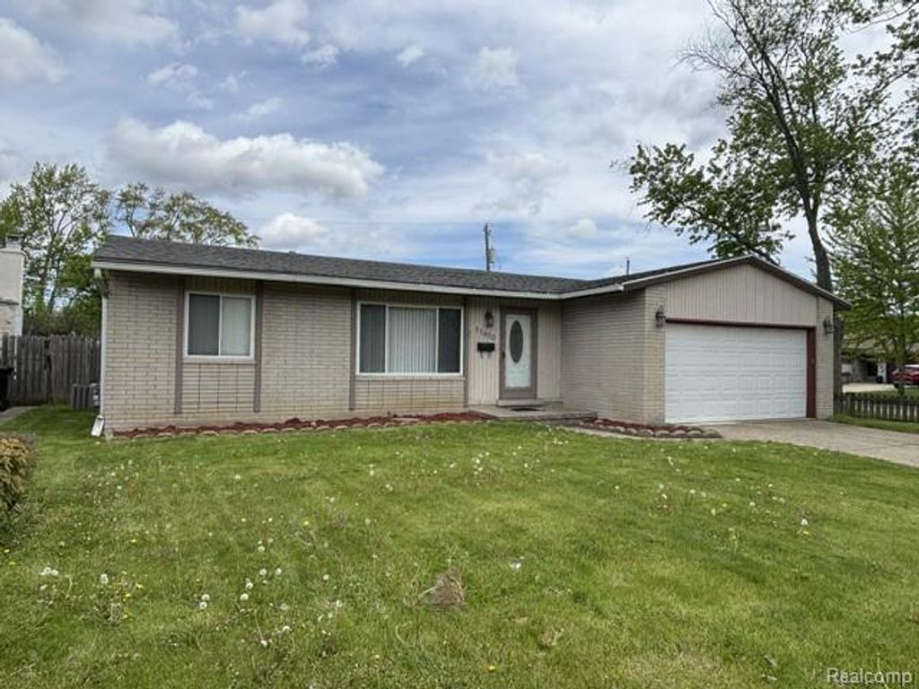11853 Plumbrook Road, Sterling Heights, MI 48312