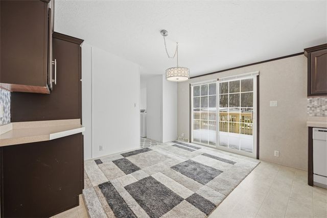 900 Birch Dr, Cranberry Twp, PA 16066