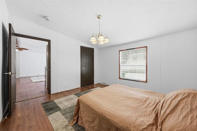 900 Birch Dr, Cranberry Twp, PA 16066