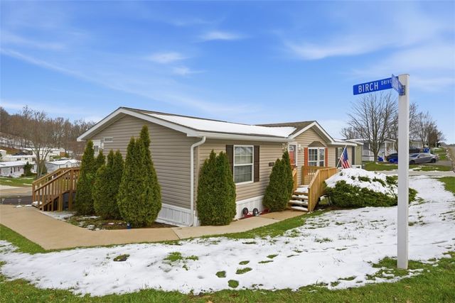 900 Birch Dr, Cranberry Twp, PA 16066