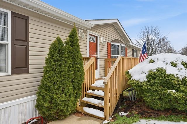 900 Birch Dr, Cranberry Twp, PA 16066