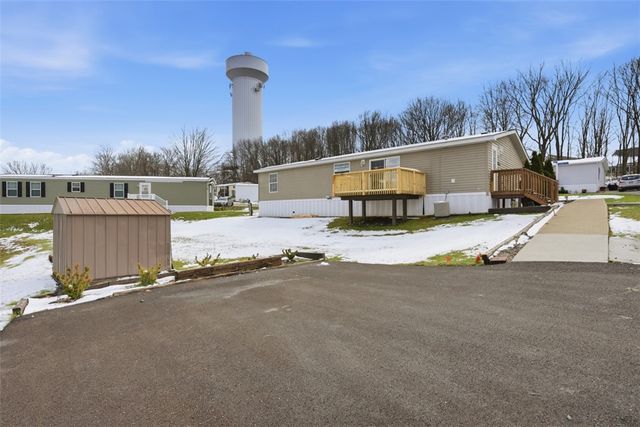 900 Birch Dr, Cranberry Twp, PA 16066