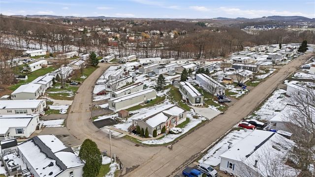 900 Birch Dr, Cranberry Twp, PA 16066