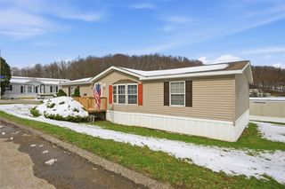 900 Birch Dr, Cranberry Twp, PA 16066