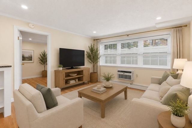 5 Cass St 2, Boston, MA 02132