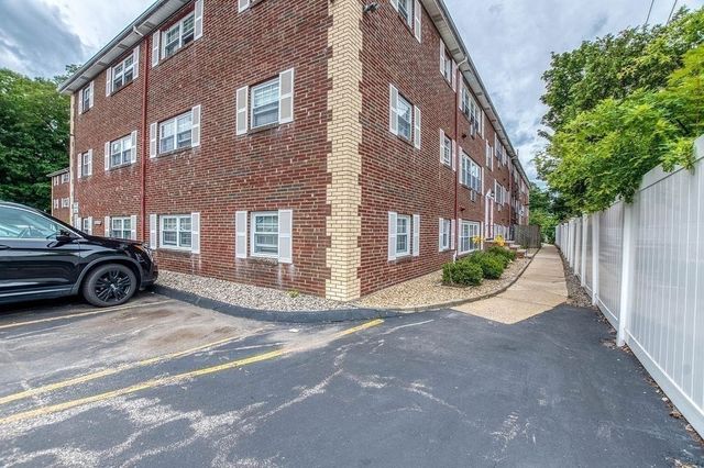 5 Cass St 2, Boston, MA 02132