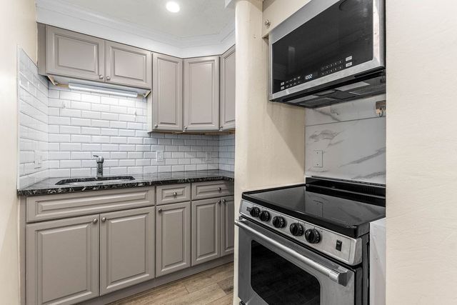 5 Cass St 2, Boston, MA 02132