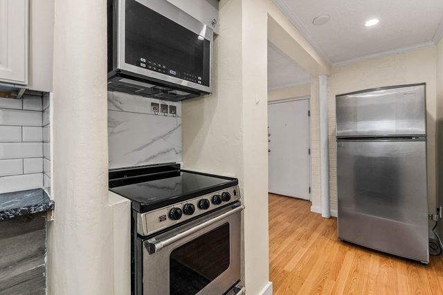 5 Cass St 2, Boston, MA 02132